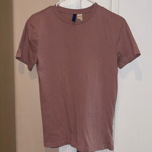 Men’s Divided Short Sleeve T-shirt. Size XS